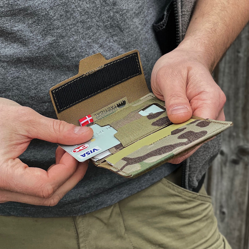 Quark - Credit Card Holder - MultiCam original