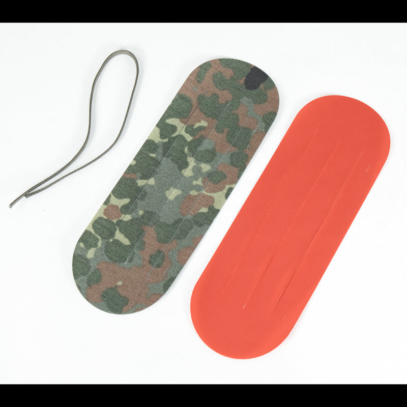 Tacticool Julehjerte, Flecktarn + Red